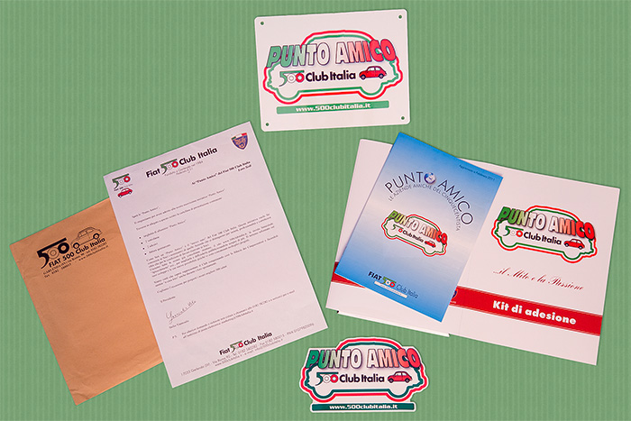 Kit di adesione all'iniziativa Punto Amico del Fiat 500 Club Italia